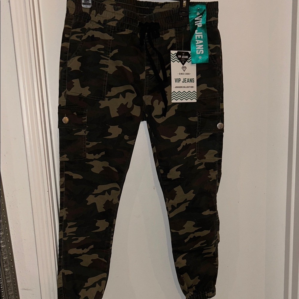 VIP Camouflage Jogger Pants Youth Sz 15/16 NEW w tags